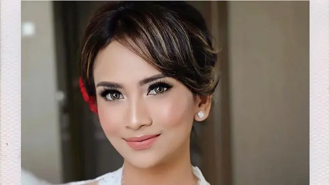 5 Model Kebaya Vanessa Angel Yang Bisa Kamu Tiru Fashion Fimela Com