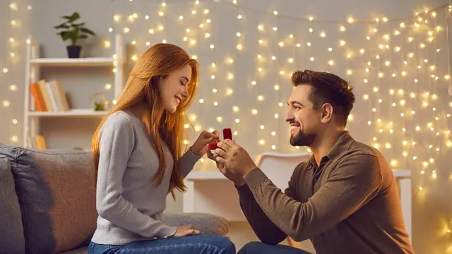 Berniat Melamar Pasangan? Persiapkan Dulu 3 Hal Penting Ini, Salah Satunya Cincin Berlian