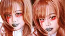Beauty vlogger yang sempat viral karena berpacaran dengan Rio Ramadhan ini memang senang membuat eksperimen riasan makeup. Menjadi hantu salah satu eksperimen Kekeyi. Ia berhasil ciptakan makeup hantu yang tetap membuatnya terlihat menawan. (Liputan6.com/IG/rahmawatikekekeyiputricantikka23)