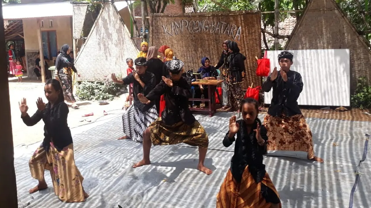 Menjaga Pelestarian dan Kearifan Lokal di Sekolah Adat Banyuwangi i
