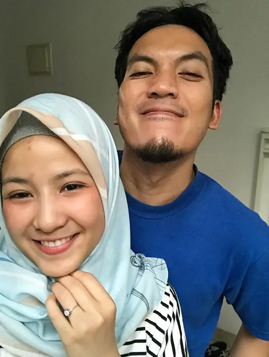 "Setiap anniversary itu kita enggak ada yang spesial. Kalau ada yang nanya, (Desta) sudah siapin bunga belum, ya belum gitu," ujar Natasha Rizky saat ditemui di Gordi HQ, Jeruk Purut, Jakarta Selatan, Senin (23/4/2018). (instagram/natasharizkynew)