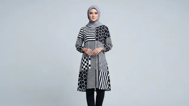 Tunik Motif Geometris Monokrom