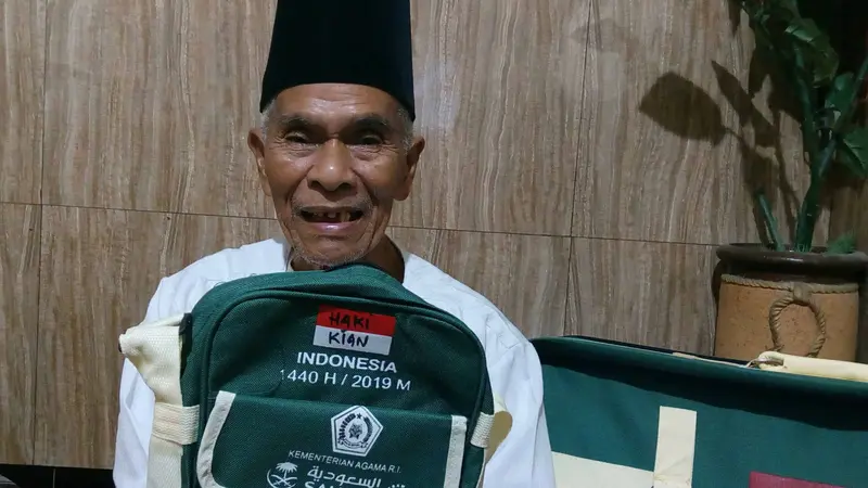 Pedagang Pakaian Jadi Calon Jemaah Haji Tertua dari Kota Malang