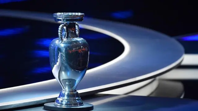 Trofi Piala Eropa 2016