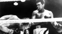 Pertarungan Muhammad Ali versus Rudi Lubbers di Jakarta, pada 20 Oktober 1973. (Boxrec)