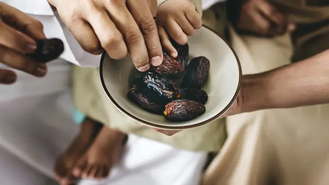 Cuma 15 Menit, Ini Manfaat Jalan Santai Setelah Tarawih atau Sebelum Tidur