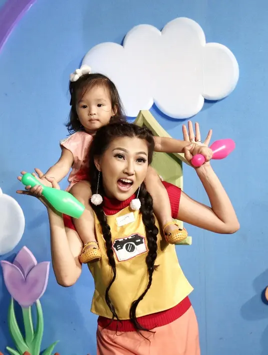 "Senang banget karena pertemanan dan akhirnya aku telepon bisa bantu enggak, bisa bantu enggak, kita saling supportlah pokoknya," ujar Ruben. (Adrian Putra/Bintang.com)