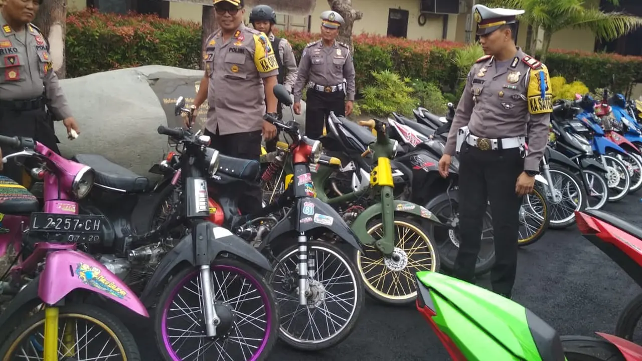 Polres Kediri Sita 498 Motor Knalpot Brong