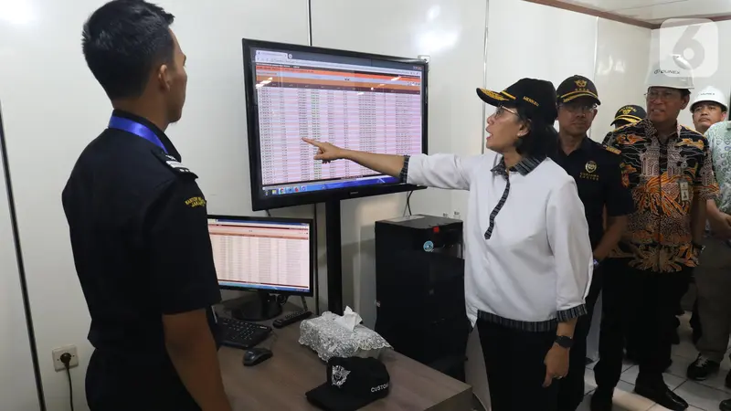 Sri Mulyani Datangi Pusat Logistik Berikat