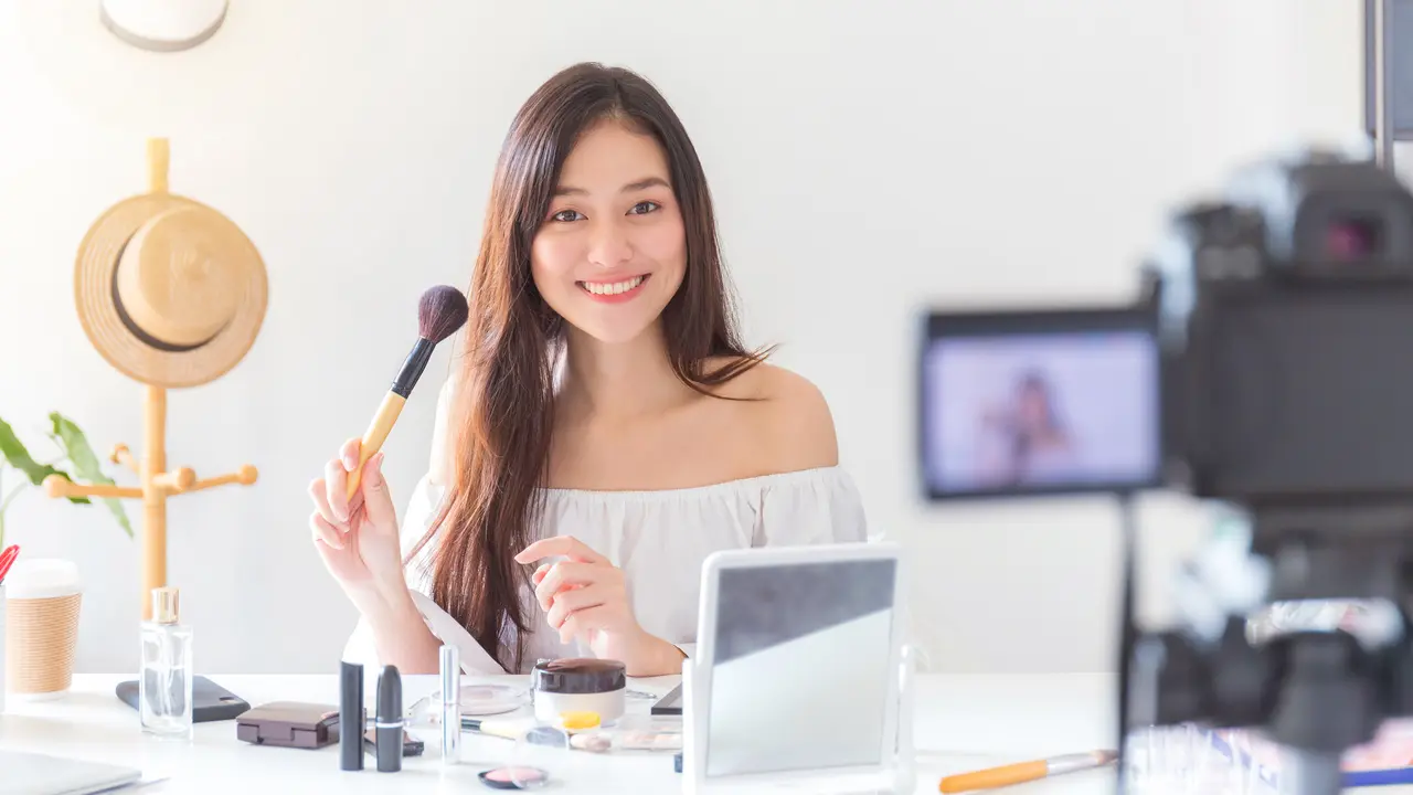 Perempuan makeup