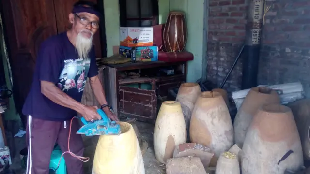 Toto, raja kendang asal Garut