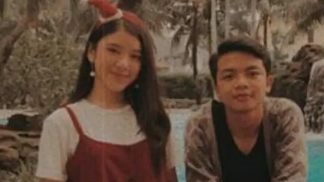Tiara Idol dan sosok Abi yang dikabarkan kekasihnya. 