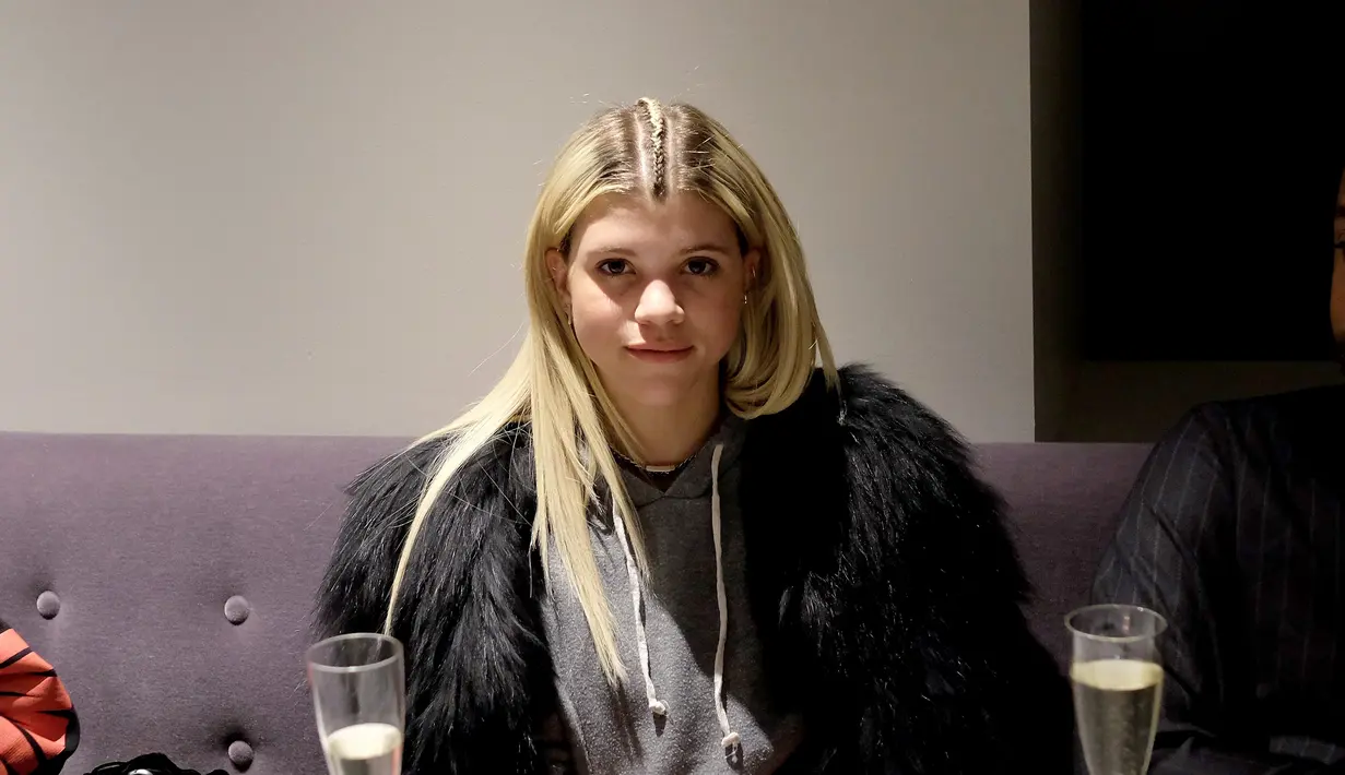 "Ada apa, kalian jangan menuduhku, aku saja tidak punya akun twitter," ucapnya saat ditanya oleh awak media. (AFP/Bintang.com)