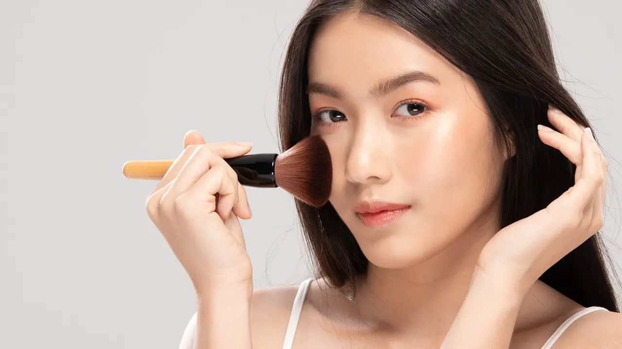 Serum Khusus Digunakan Sebelum Makeup Agar Tahan Lama