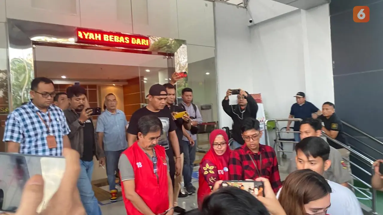 Kadis Perpustakaan Makassar jadi tersangka kasus korupsi (Liputan6.com/Eka Hakim)