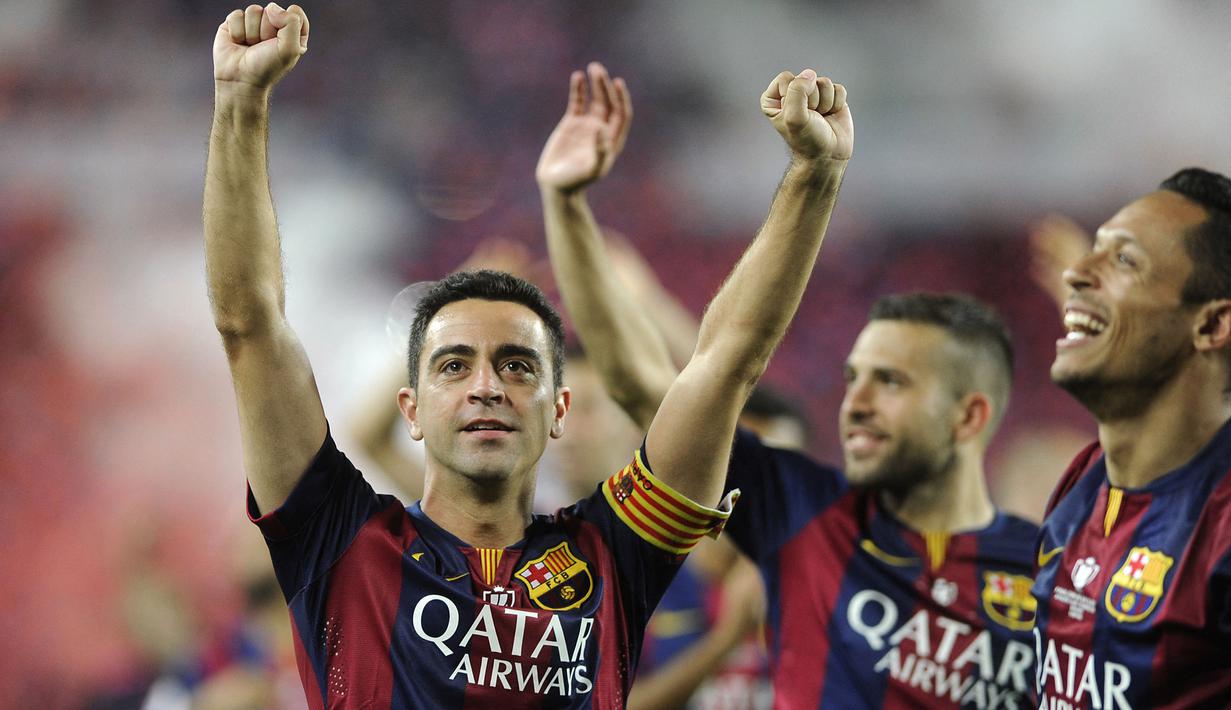 Tandem Iniesta di lini tengah Barcelona, Xavi Hernandez juga mengalami hal yang sama. Ia harus pergi ke klub Qatar, Al-Saadd dengan status bebas transfer pada tahun 2015. Gelandang berbakat ini tercatat tampil sebanyak 767 kali bersama El Barca dengan puluhan gelar juara. (Foto: AFP/Ander Gillenea)