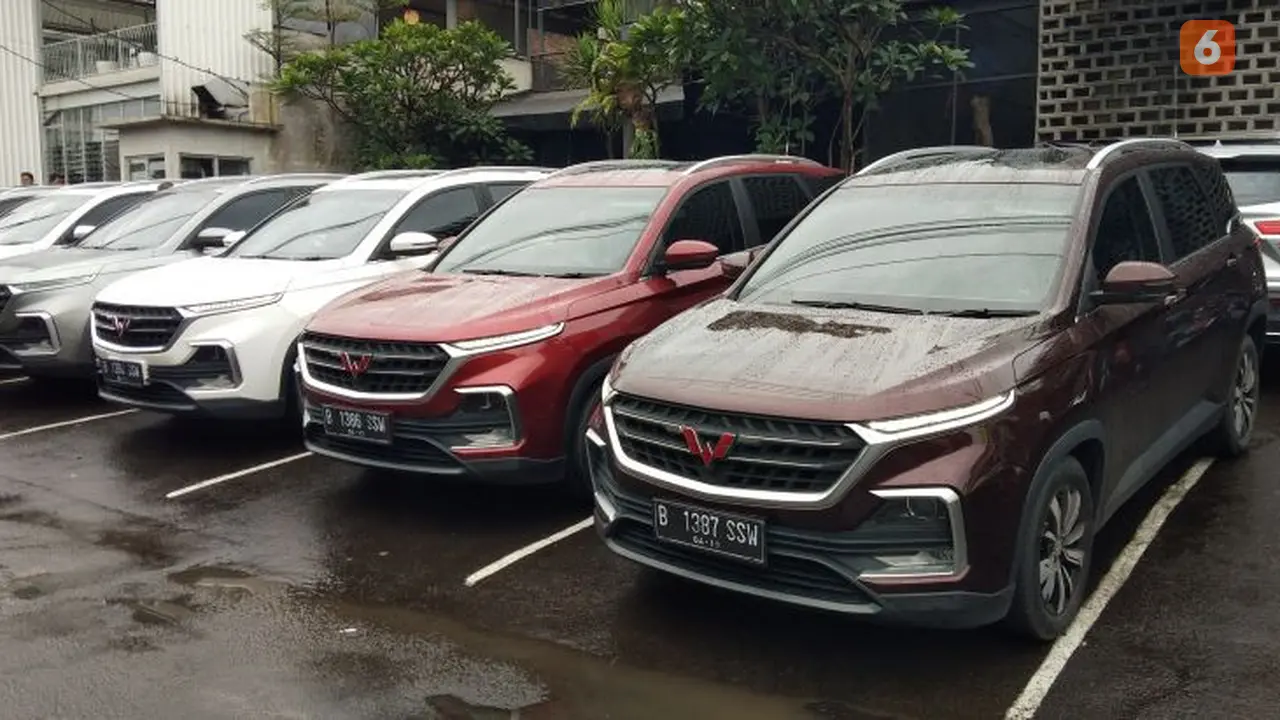 Wuling Almaz