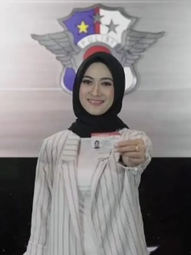6 Potret Terbaru Polwan Iptu Vivin, Sempat Viral Disebut Mirip Nabila Syakieb
