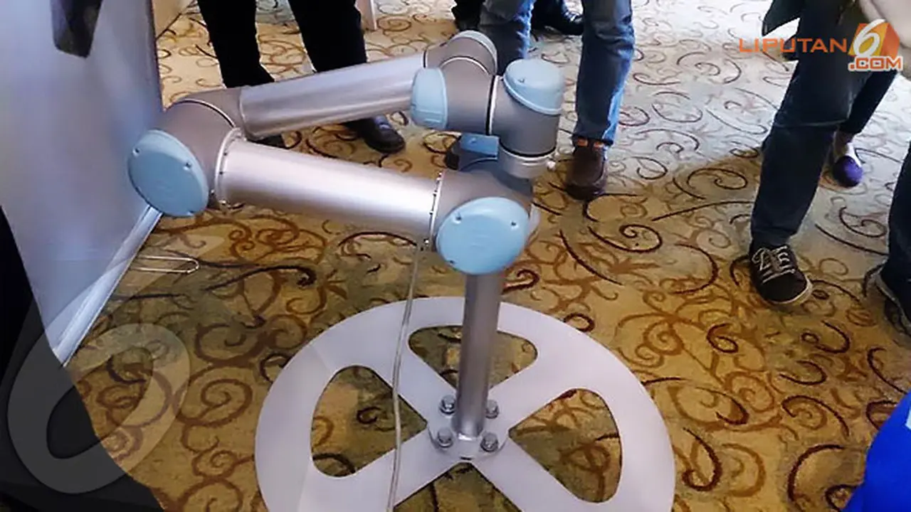 universal-robot-140206b.jpg
