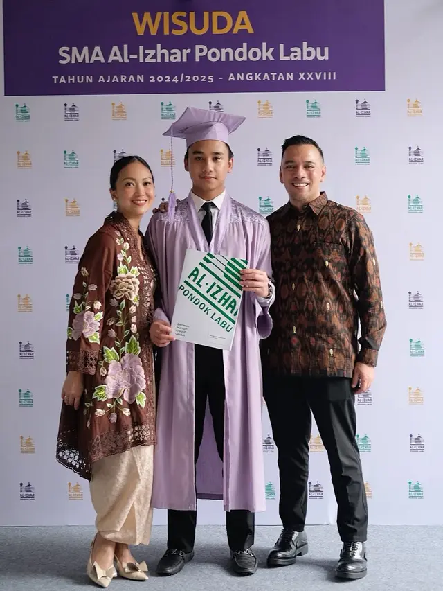Potret Outfit 5 Pasangan Artis di Momen Kelulusan Anak 2025, Inspirasi Gaya