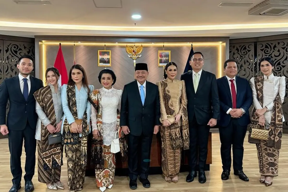 Tampilan Srikandi Keluarga Otto Hasibuan saat Pelantikan Wakil Menteri dari Istri, Putrinya, hingga Jessica Mila