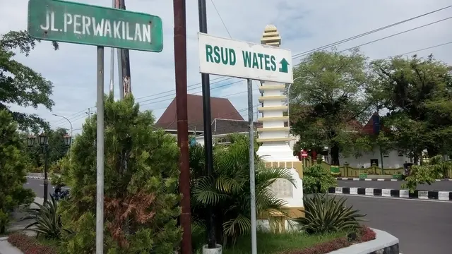 Tugu Pagoda Wates Kulon Progo