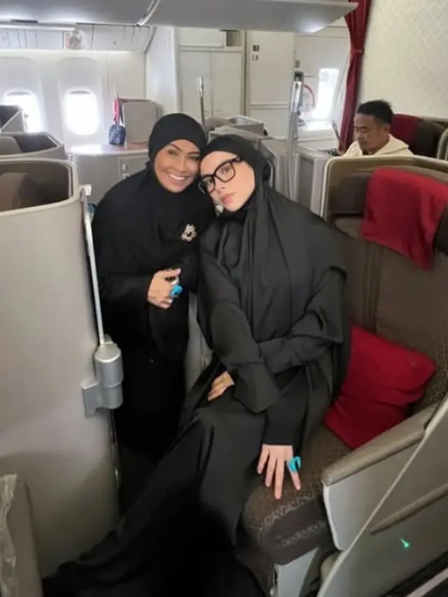 Alyssa Daguise Umrah. Dok. [@risa_dewi]