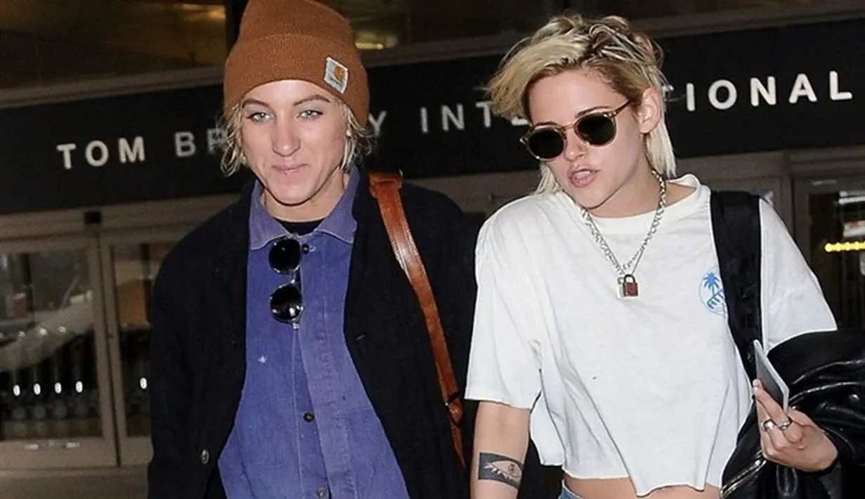 Tak hanya itu, ternyata usulan pernikahan ini adalah sesuai dengan kehendak Kristen Stewart. Sebenarnya tanggal pernikahan juga sudah ditentukan, namun keduanya juga masih merahasiakan dari publik. (Tumblr/Bintang.com)