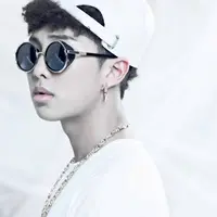 Rap Monster, rapper grup BTS akhirnya merilis single yang jadi soundtrack film Hollywood 'Fantastic Four'.