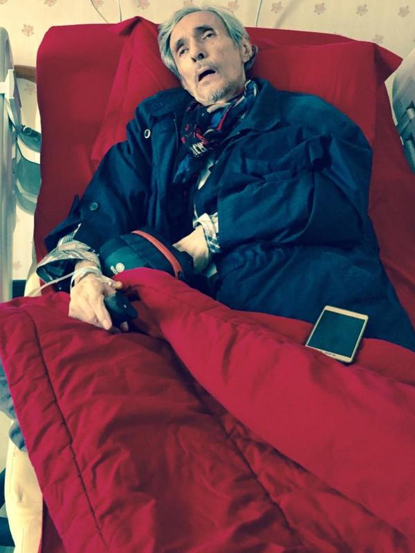 Aktor senior Rudy Wowor saat sedang terbaring sakit (Facebook/Michael Wowor)