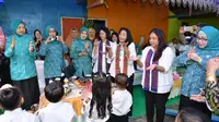 Sri Mega Darmi Sandjojo, Pengurus Organisasi Aksi Solidaritas Era (OASE) Kabinet Kerja Bidang II mensosialisasikan upaya pencegahan stunting di Kabupaten Bone, Sulawesi Selatan.