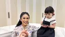 Pasalnya, meski telah berstatus sebagai nenek, namun penampilan Krisdayanti tetap menawan. Dirinya bahkan disebut-sebut tetap terlihat awet muda dalam unggahan terbarunya. (Liputan6.com/IG/@krisdayantilemos)