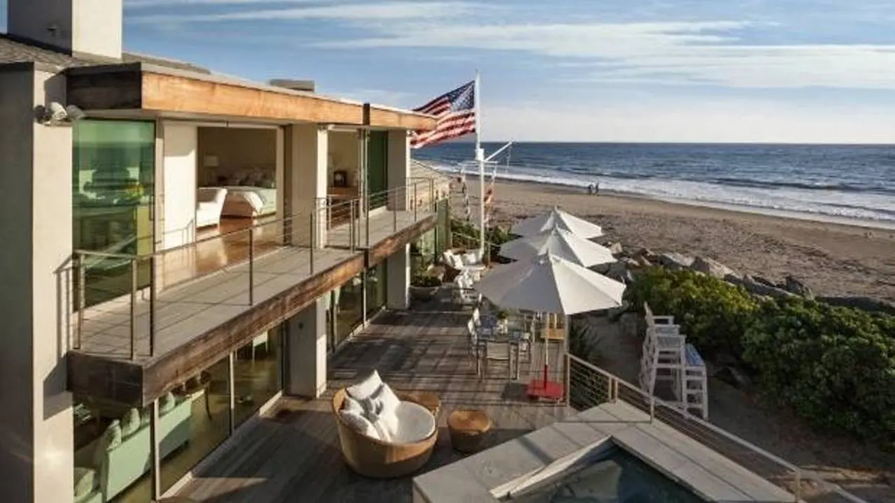 [Bintang] Rumah Ellen DeGeneres, Sentuhan Mewah di Pinggir Pantai