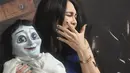 Dalam film The Doll 2, Luna yang sudah lama tak bermain film horor, berperan sebagai Miera. Cukup lama mempertimbangkan sebelum akhirnya menerima film yang diproduseri oleh Rocky Soraya tersebut. (Bambang E. Ros/Bintang.com)