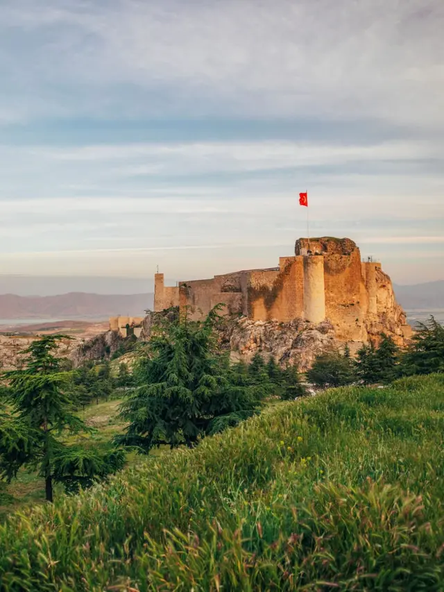 Ilustrasi Kastil Harput/TGA: Turkiye Turism Promotion and Development Agency