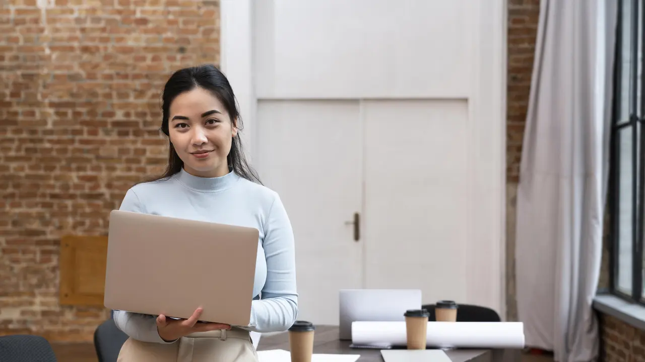 Perempuan Bekerja