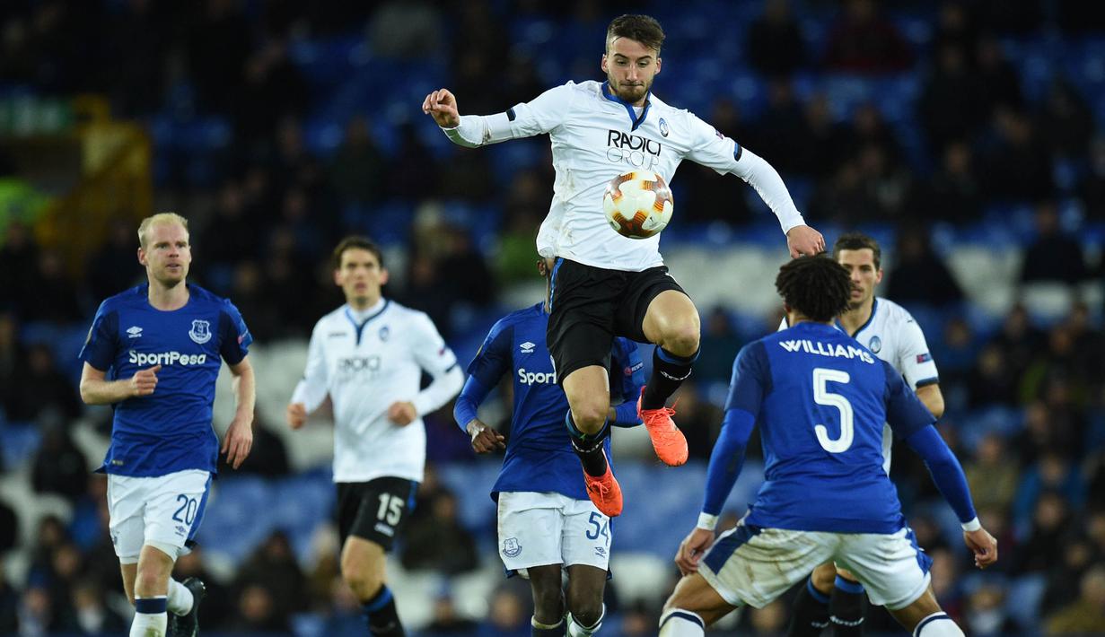 Kini meski baru berusia 22 tahun, Bryan Cristante sudah dipercaya menjadi pemain inti dari Atalanta bahkan sempat bermain untuk Timnas Italia. (AFP/Oli Scarff)