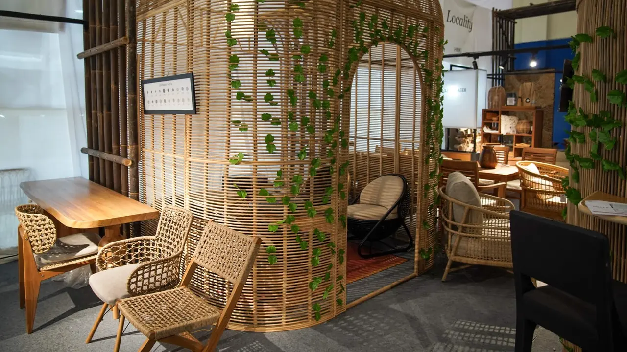 Industri furnitur dan kerajinan