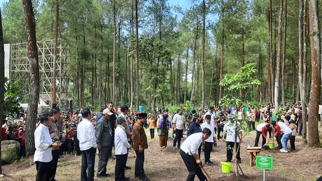 Jokowi mengunjungi Taman Nasional Gunung Merapi Jurang Jero