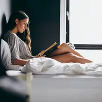 Selamat Hari Buku Nasional, kamu para wanita sudah baca buku ini belum? (Foto: simplereminders.com)