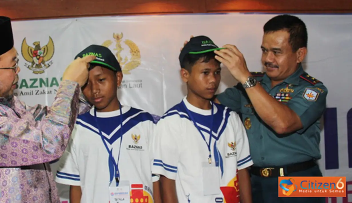 Citizen6, Tanjung Priok: Baznas menggelar acara "Orphanship," berupa kegiatan  pesantren kilat yang diikuti 300 anak yatim dan dhuafa tingkat SMP se-Jabodetabek di kapal perang KRI Tanjung Nusanive-973, Senin (6/8). (Pengirim: Dispenkolinlamil)