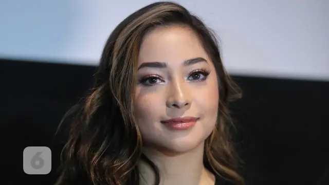 [Bintang] Nikita Willy di Gasing Tengkorak