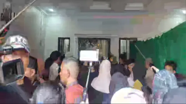 Detik-detik Jenazah Mpok Alpa Tiba di Rumah Duka