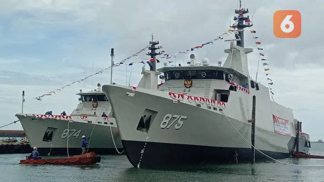 Penampakan KRI Bawal dan KRI Dorang, Kapal Perang Terbaru Milik TNI AL. (Senin, 21/03/2022). (Liputan6.com/Yandhi Deslatama).