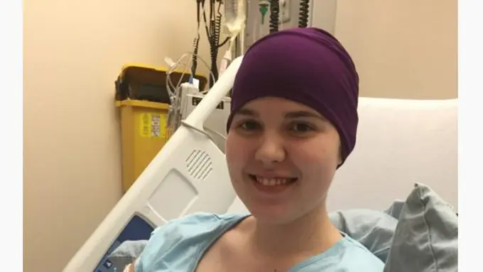 Meninggal Sebelum Lulus, Peti Mati Anak Ini Penuh 'Pesan Warna'