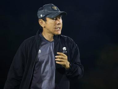 Shin Tae-yong langsung menggelar pasukannya, yaitu Timnas Indonesia U-19 untuk melakukan latihan setibanya di Surabaya. (Dok. PSSI)