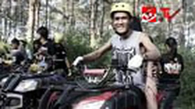 S9mbilan Band Liburan Bareng Fans
