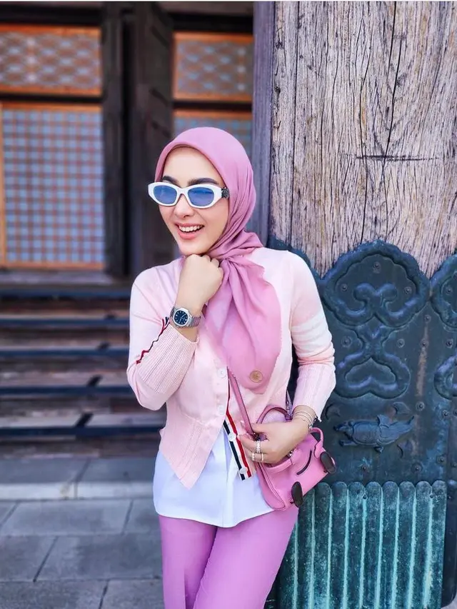 5 Rahasia Cantik Syahrini di Usia 40 Tahun, Skip Komentar Negatif hingga Cintai Diri Sendiri