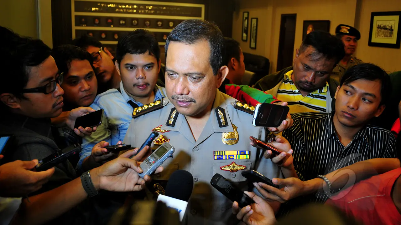 Polisi Amankan Uang Palsu Asing Senilai 16 Triliun