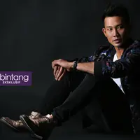 Eksklusif Denny Sumargo (Fotografer: Bambang E. Ros, Stylist: Indah Wulansari, Digital Imaging: Muhammad Iqbal Nurfajri/Bintang.com)